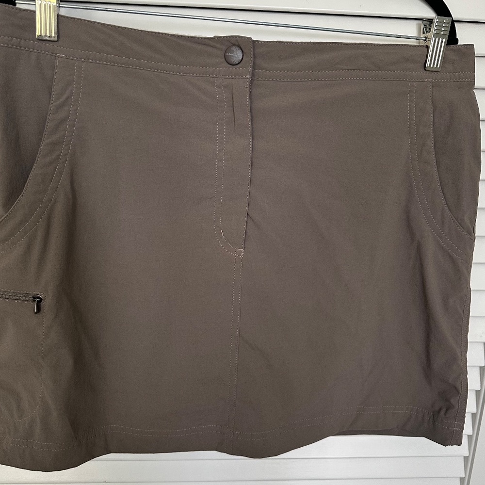 LL Bean Trail Skort Size 12